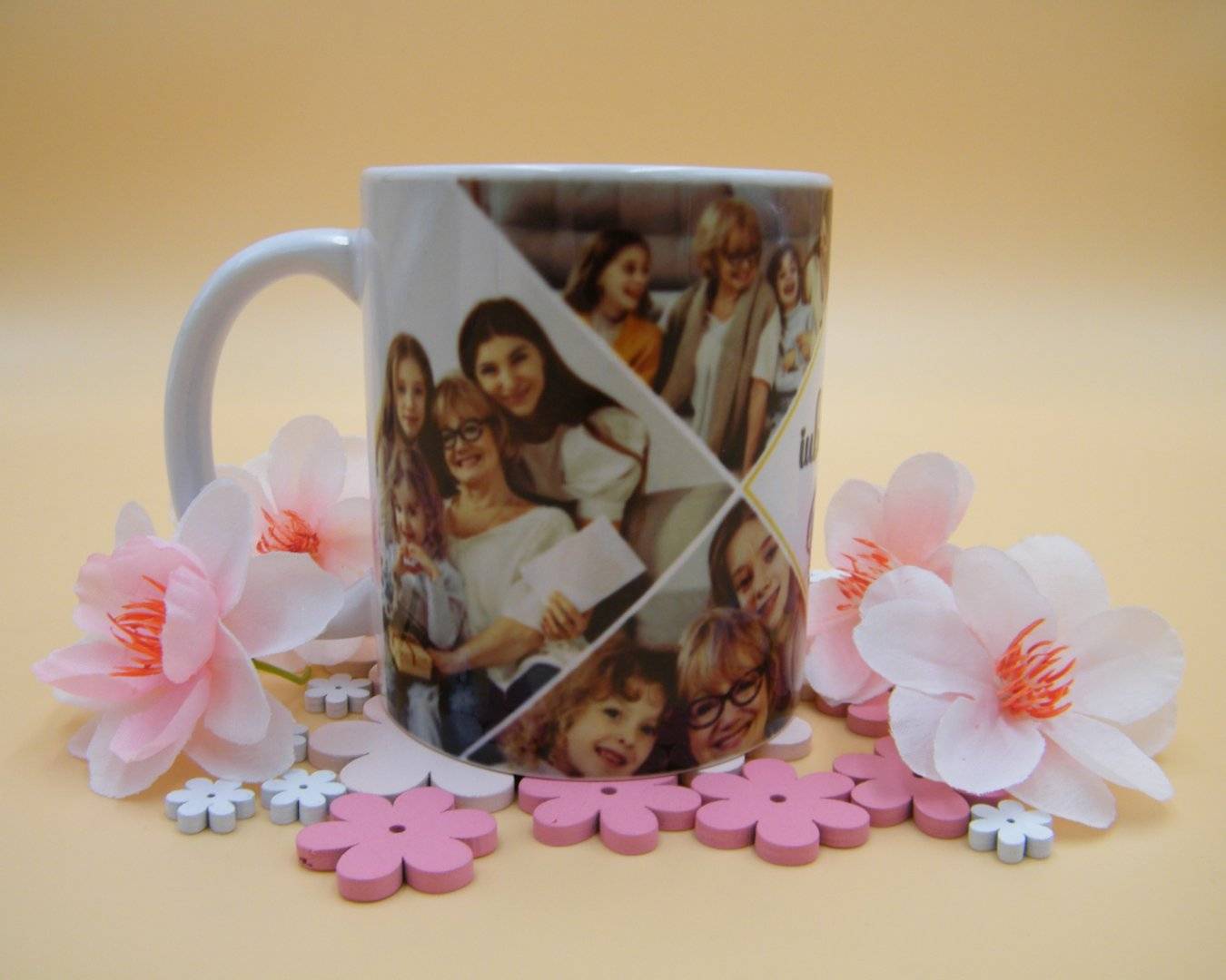 Cana personalizata cu model abstract cu 6 poze si text „Bunica”