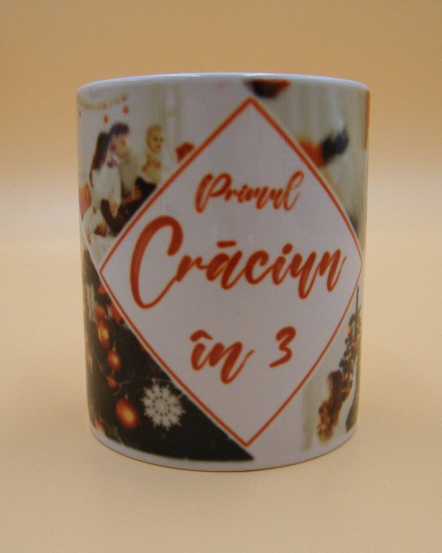 Cana personalizata model abstract cu 4 poze si mesaj „Craciun in Familie”