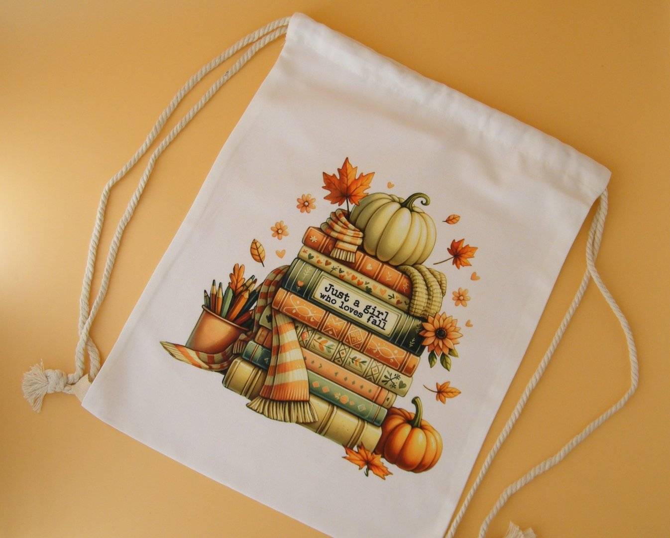 Rucsac canvas tip sac personalizat cu mesaj si poza „Vine Toamna”