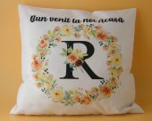 Perna decorativa personalizata cu mesaj si poza „Bun venit...”